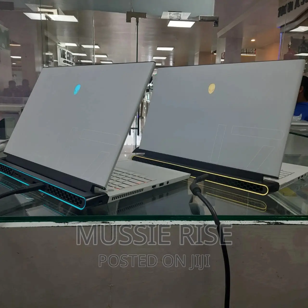 New Laptop Alienware M17x R2 32GB Intel Core I7 SSD 1.5T