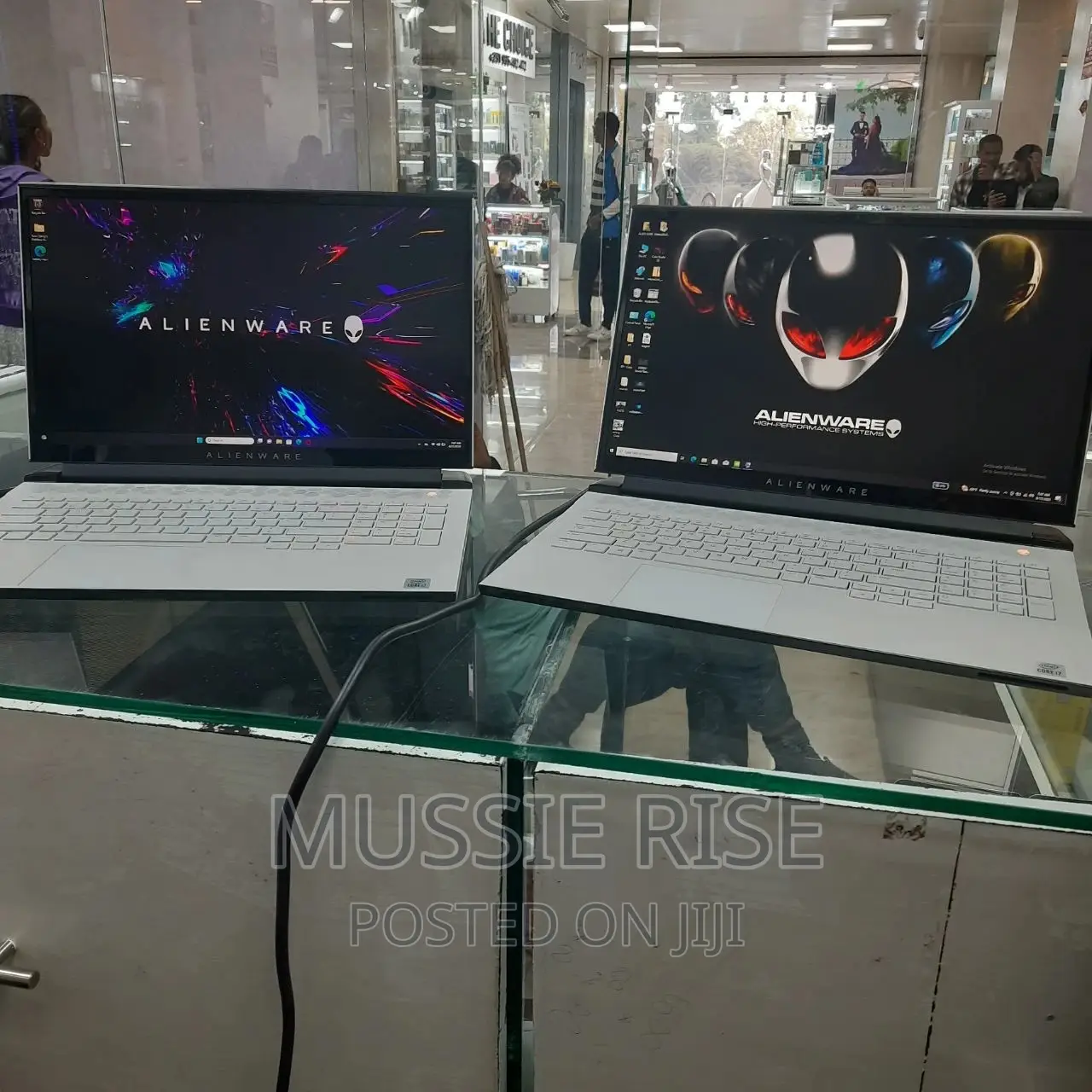 New Laptop Alienware M17x R2 32GB Intel Core I7 SSD 1.5T