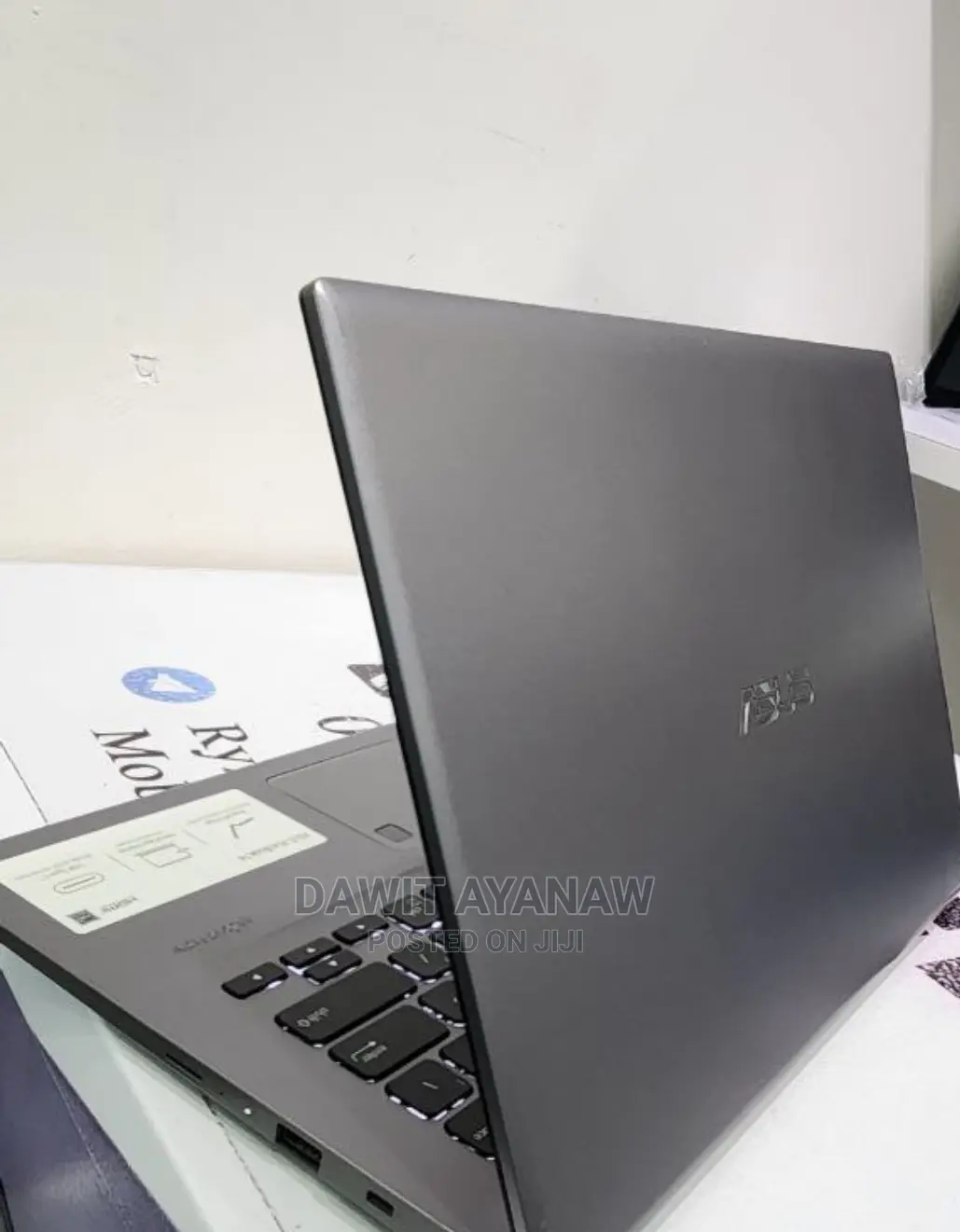 New Laptop Asus VivoBook 15 X505BA 8GB AMD Ryzen 3 SSD 256GB