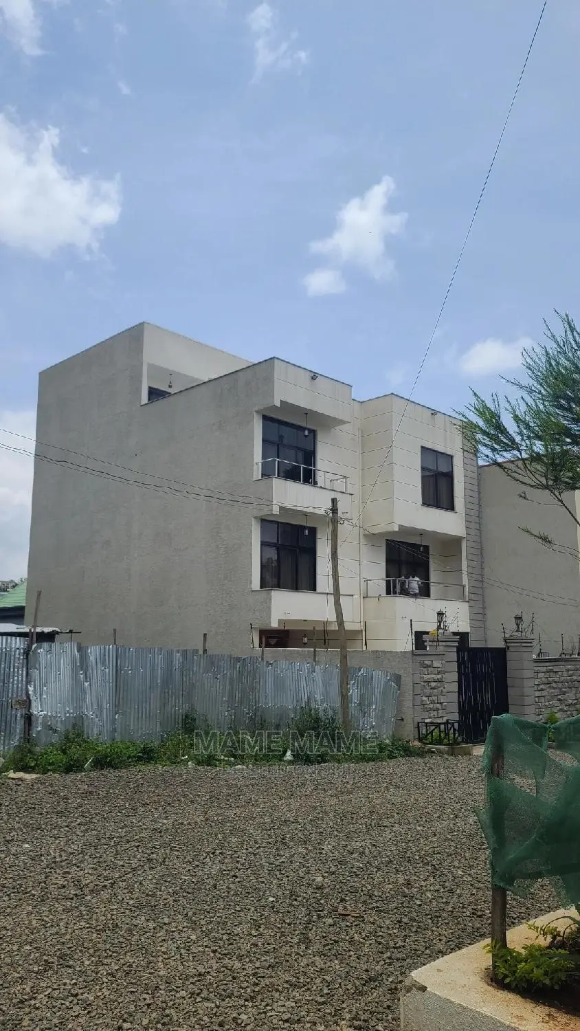 6bdrm House in Addis Abeba, Bole for sale