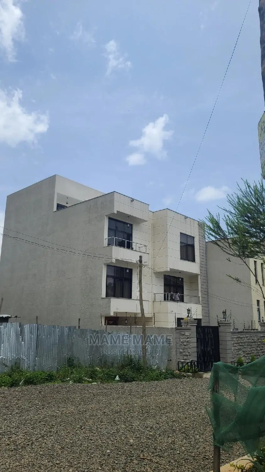 6bdrm House in Addis Abeba, Bole for sale
