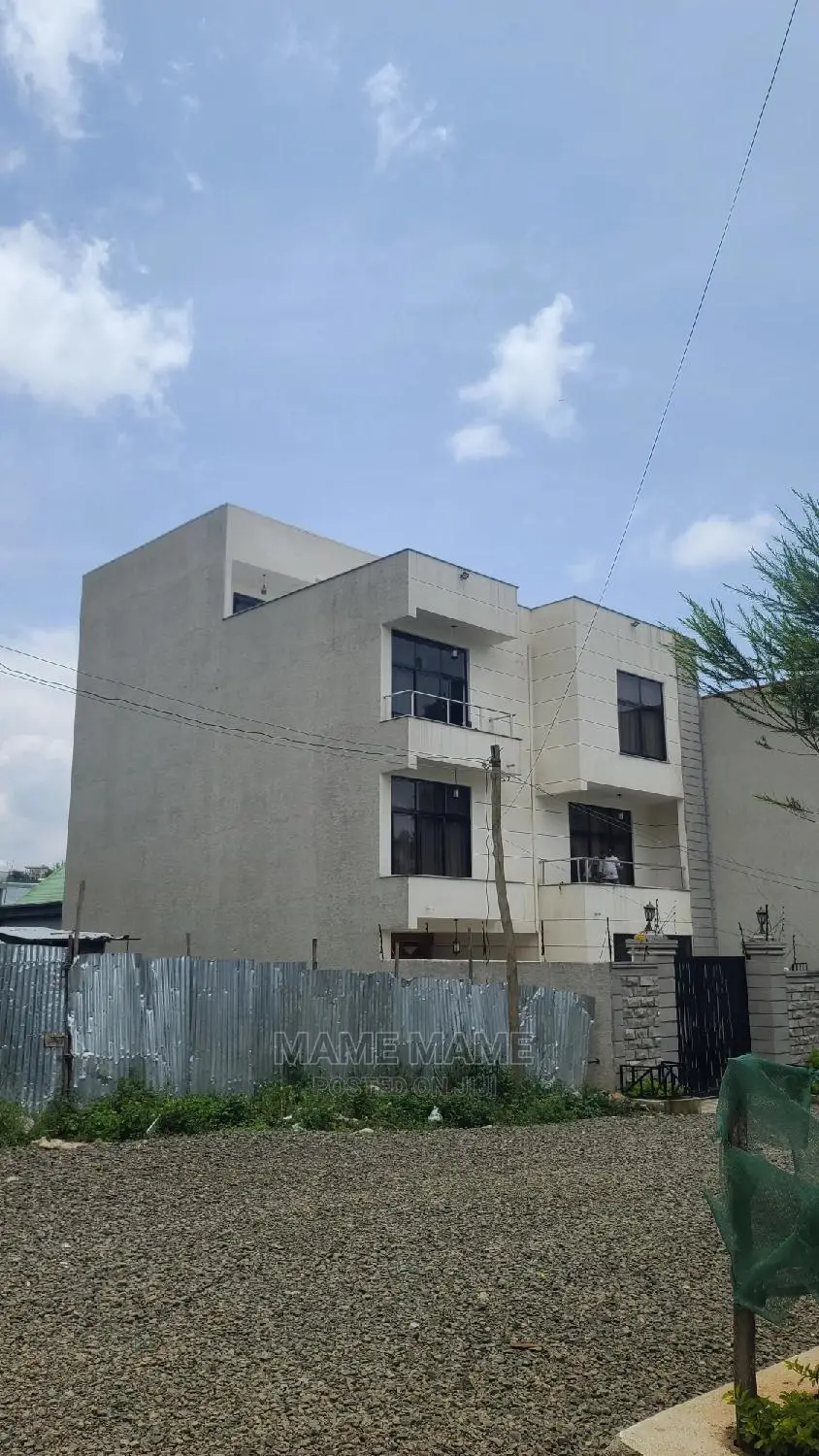6bdrm House in Addis Abeba, Bole for sale