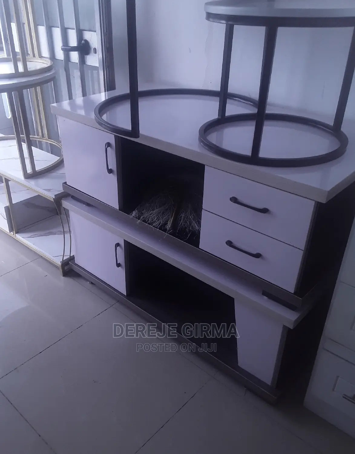 የሳሎን ጠረጴዛ/