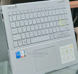 New Laptop Asus VivoBook 15 X505BA 8GB Intel Core I5 SSD 512GB