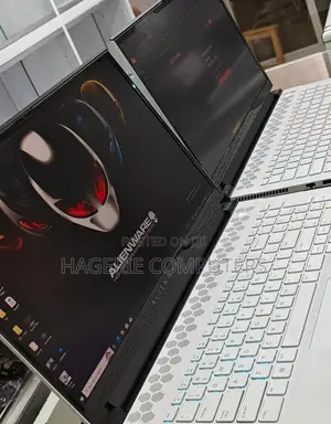 Photo - New Laptop Alienware M17x R2 16GB Intel Core I7 SSD 1T