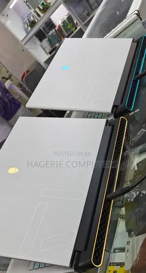 New Laptop Alienware M17x R2 16GB Intel Core I7 SSD 1T