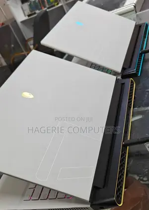 New Laptop Alienware M17x R2 16GB Intel Core I7 SSD 1T