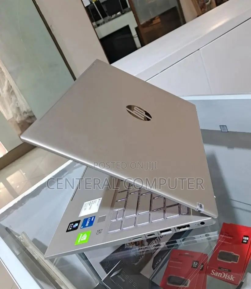 New Laptop HP Pavilion 14z 8GB Intel Core I5 SSD 512GB