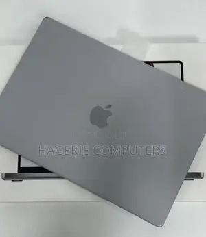 New Laptop Apple MacBook 16GB Apple M1 Pro SSD 512GB