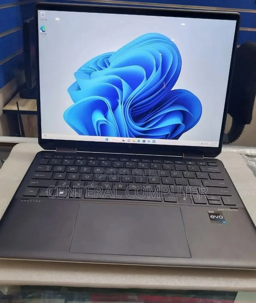 New Laptop HP Spectre 13 16GB Intel Core I7 SSD 512GB