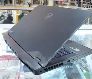 New Laptop MSI GE66 Raider 10SGS 16GB Intel Core I7 SSD 1T