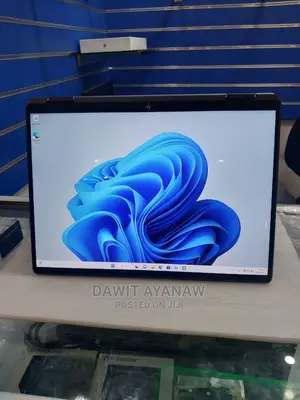 New Laptop HP Spectra 13 16GB Intel Core I7 SSD 512GB