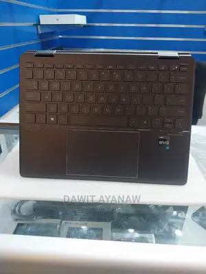 New Laptop HP Spectra 13 16GB Intel Core I7 SSD 512GB