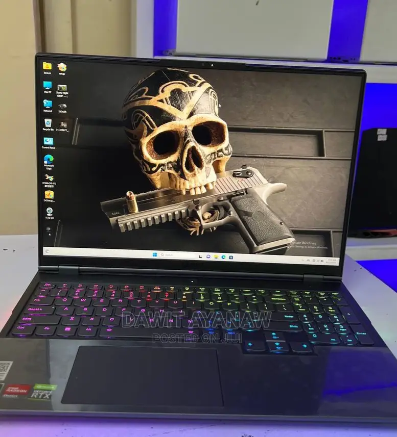 New Laptop Lenovo Legion 7 32GB AMD Ryzen 7 SSD 1T