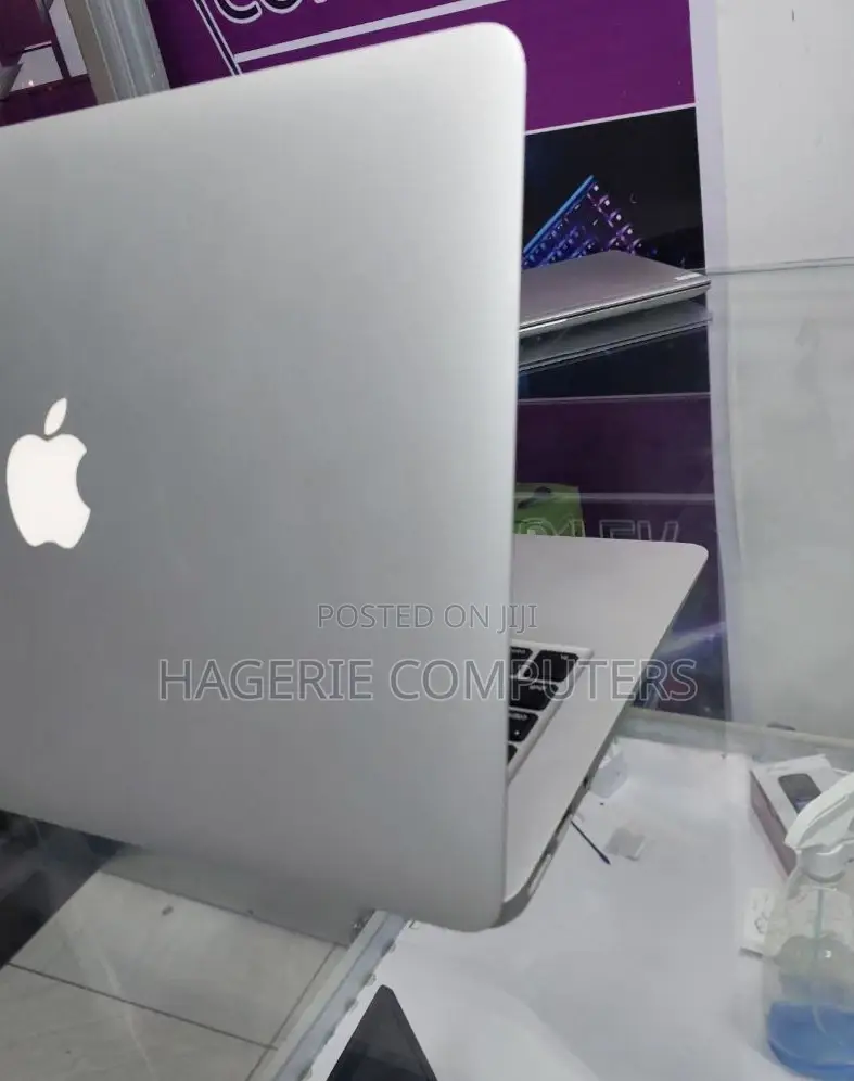 New Laptop Apple MacBook Air 8GB Intel Core I7 SSD 256GB