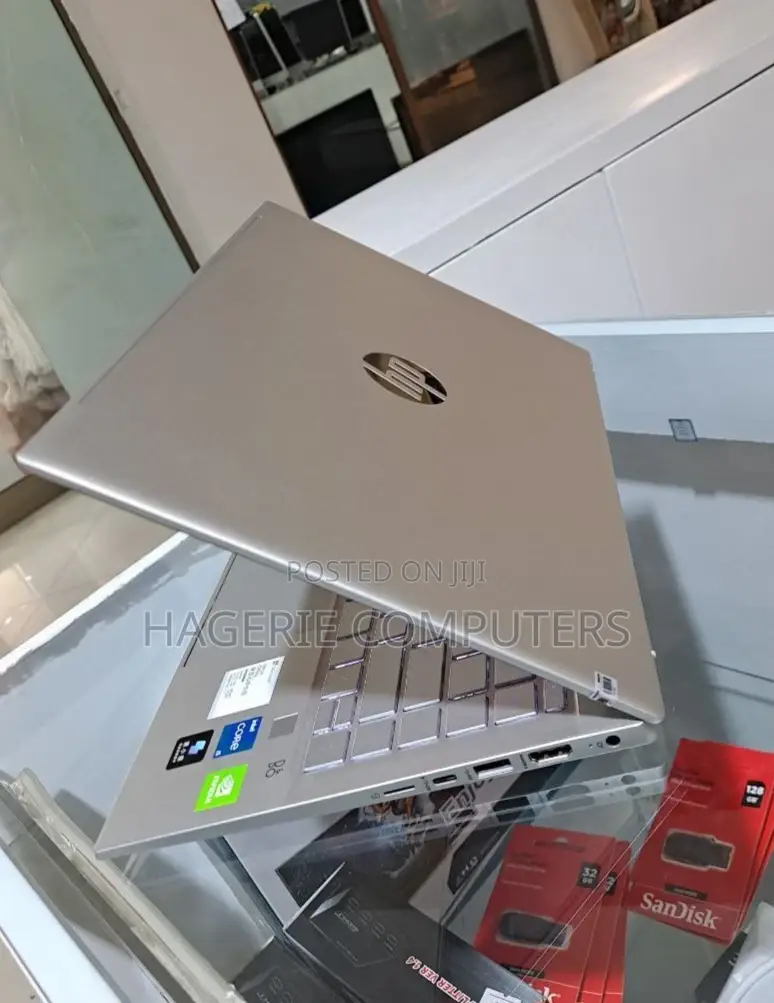 New Laptop HP Pavilion 13 16GB Intel Core I5 SSD 512GB