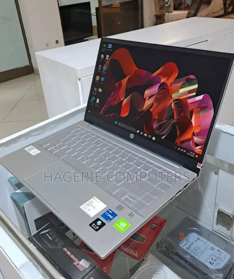 New Laptop HP Pavilion 13 16GB Intel Core I5 SSD 512GB