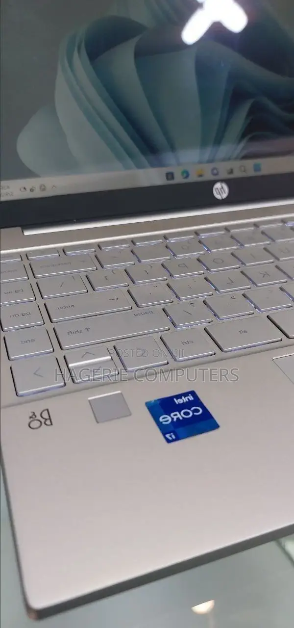 New Laptop HP Pavilion 10 16GB Intel Core I7 SSD 1T