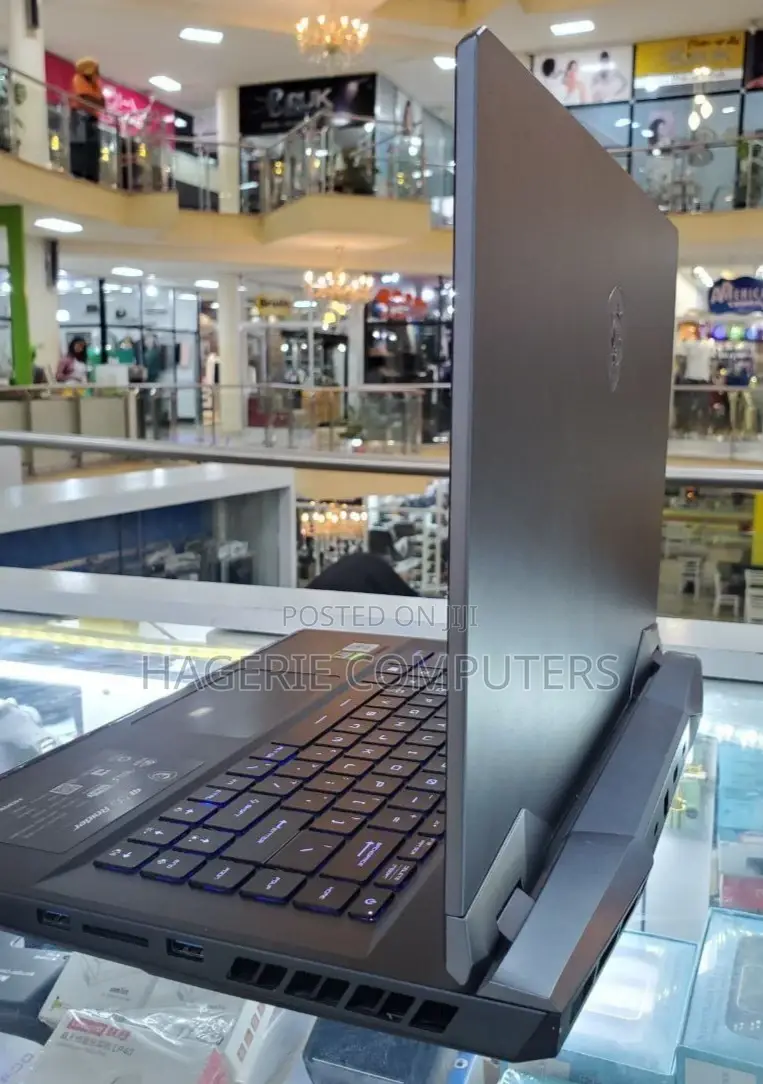 New Laptop MSI GE66 Raider 10SGS 16GB Intel Core I7 SSD 1T