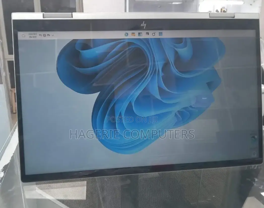 New Laptop HP Envy X360 12GB Intel Core I7 SSD 512GB