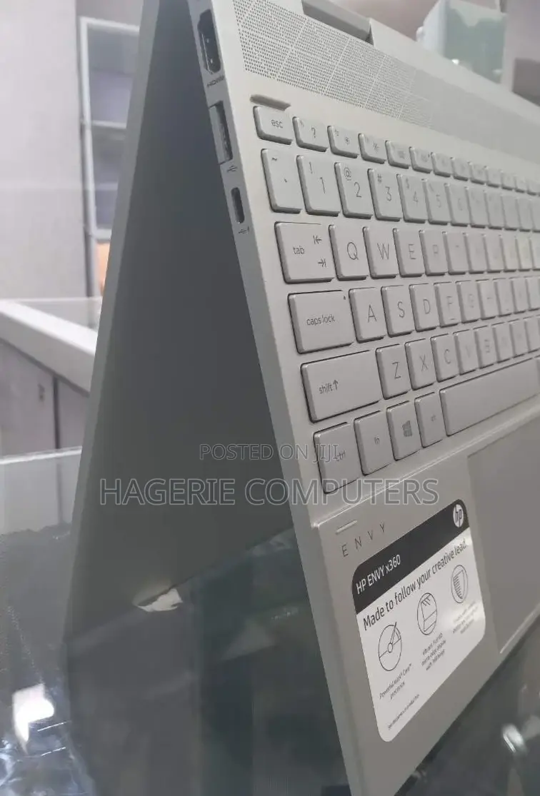 New Laptop HP Envy X360 12GB Intel Core I7 SSD 512GB