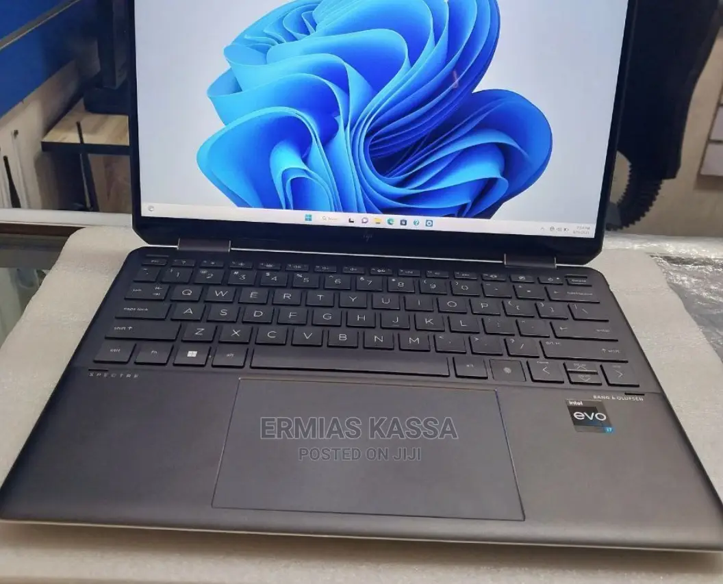 New Laptop HP Spectre X360 16GB Intel Core I7 SSD 512GB