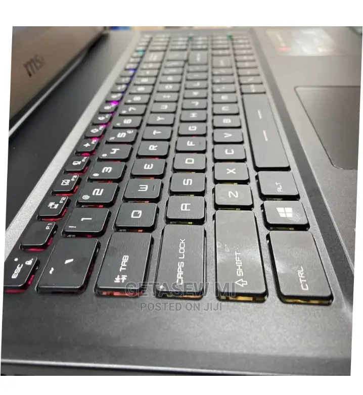 New Laptop MSI GP75 Leopard 16GB Intel Core I7 SSD 1T