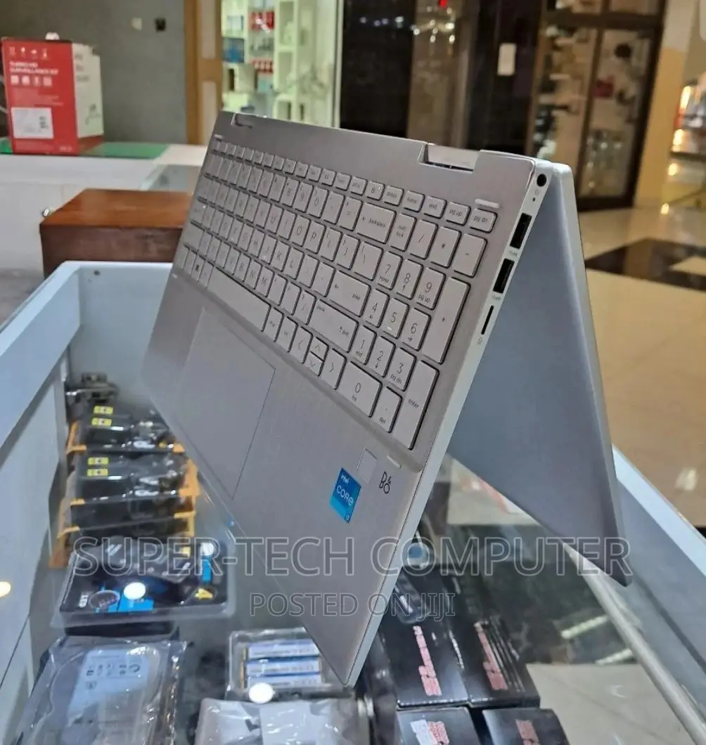 New Laptop HP Pavilion 13 X360 8GB Intel Core I3 SSD 512GB