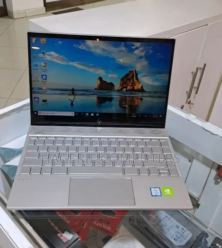 New Laptop HP Envy 15 8GB Intel Core I5 SSD 512GB