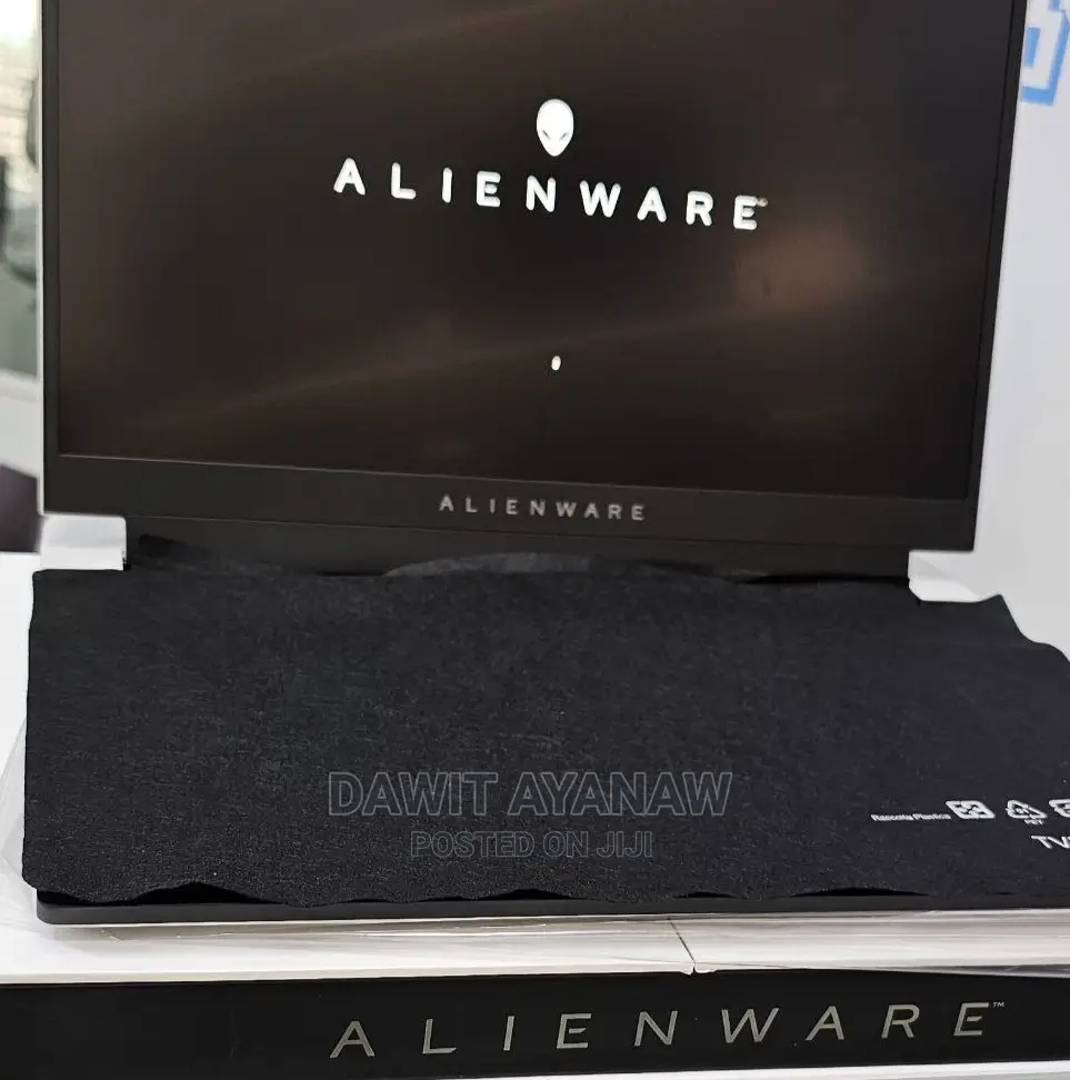 New Laptop Alienware Area-51m 16GB Intel Core I7 SSD 512GB