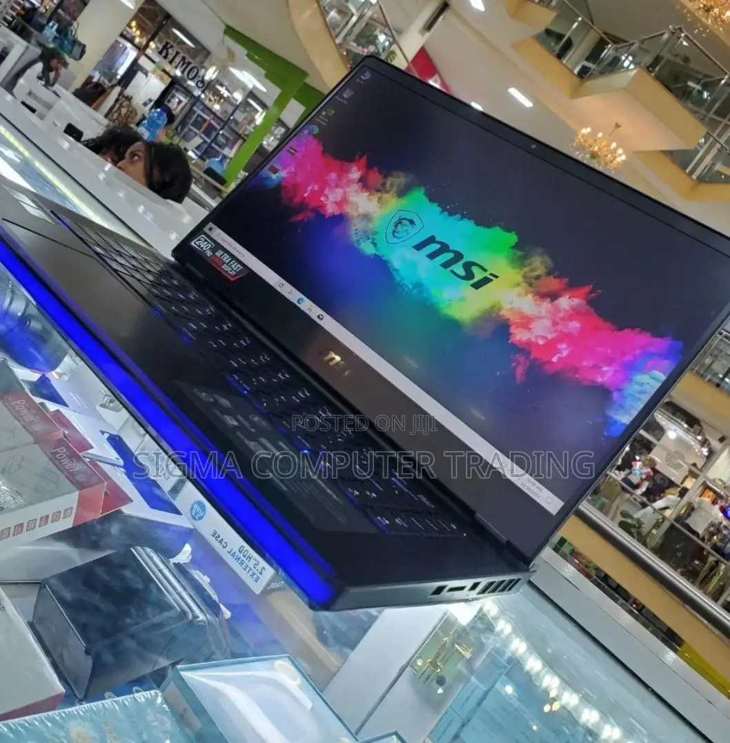 New Laptop MSI GE66 Raider 16GB Intel Core I7 SSD 1T