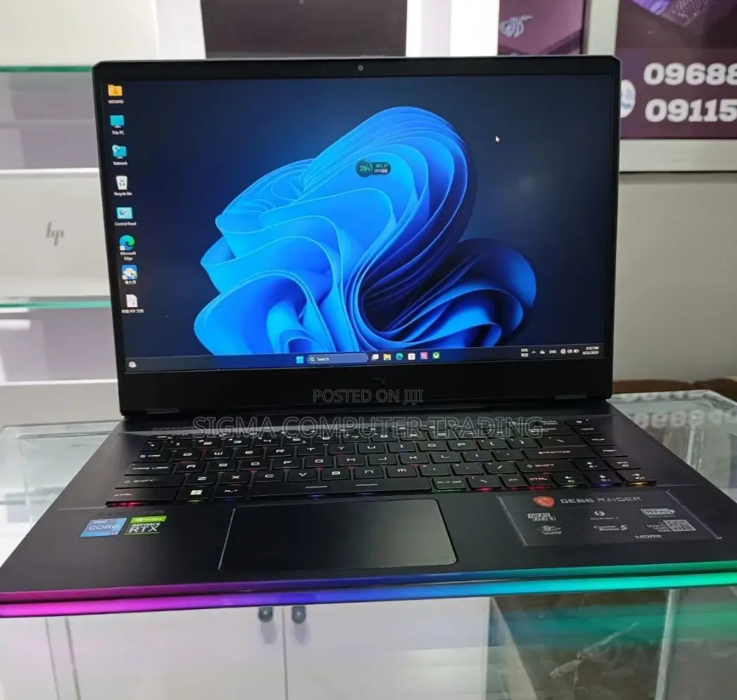 New Laptop MSI GE66 Raider 16GB Intel Core I7 SSD 1T