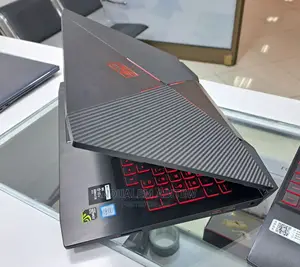 New Laptop HP Omen X 8GB Intel Core I5 SSHD (Hybrid) 1T