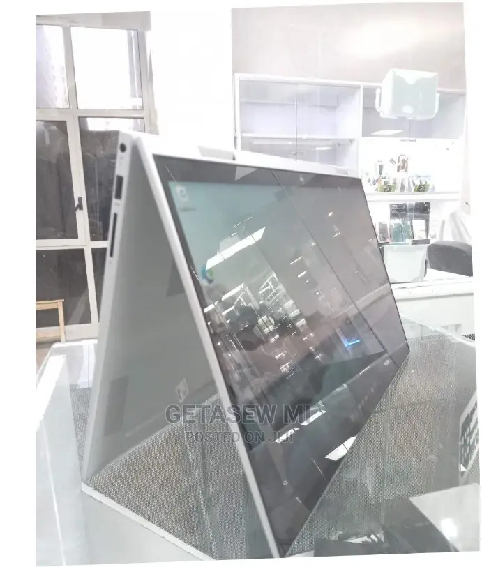 New Laptop HP Envy X360 8GB Intel Core I5 SSD 1T