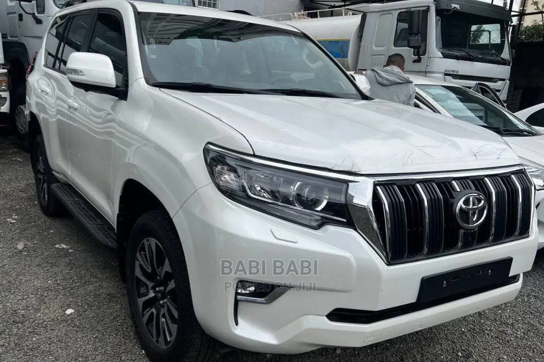 Toyota Land Cruiser Prado 2021 White