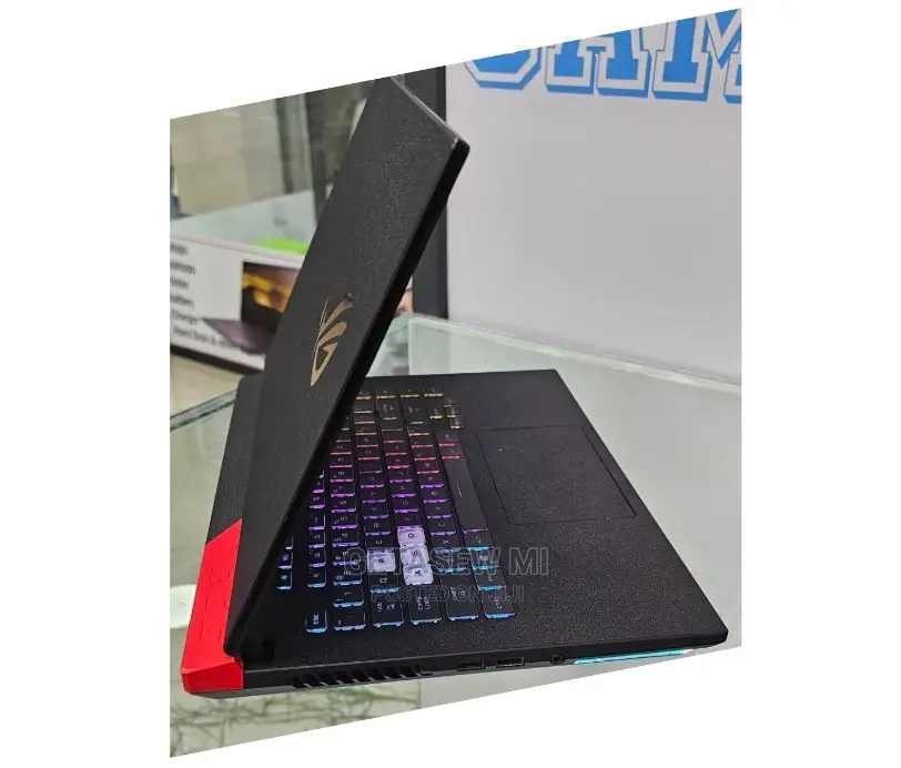 New Laptop Asus ROG Strix G15 16GB AMD Ryzen 9 SSD 512GB
