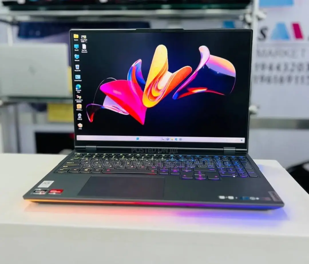 New Laptop Lenovo Legion 5 16GB AMD Ryzen 9 SSD 1T