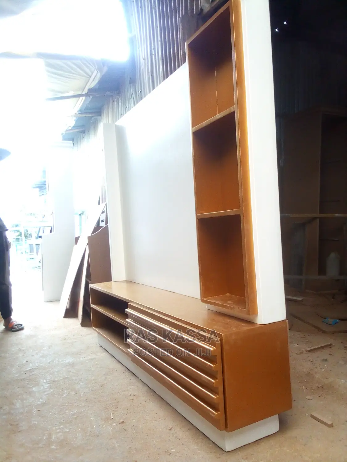 ወብ ቲቪ ስታንድ ከ32እሰከ 55 ኢንች የሚይዝ