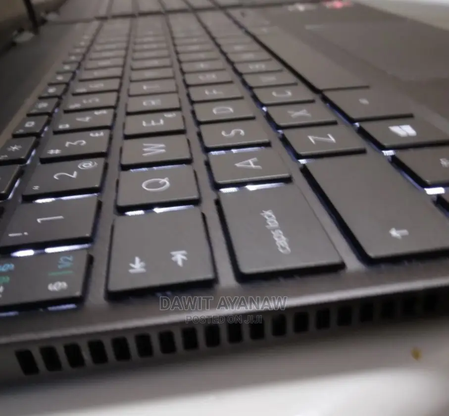 New Laptop HP Envy 13 16GB AMD Ryzen 7 SSD 512GB