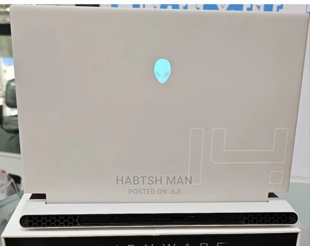 New Laptop Alienware M17x R2 16GB Intel Core I7 SSD 512GB