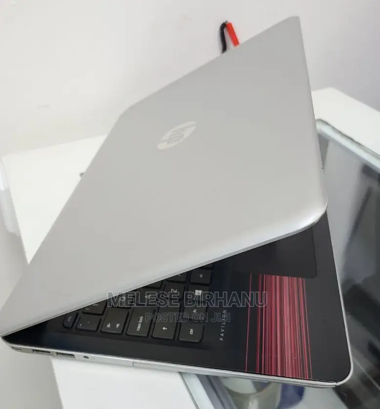 New Laptop HP Pavilion 15 8GB Intel Core I7 SSD 1T