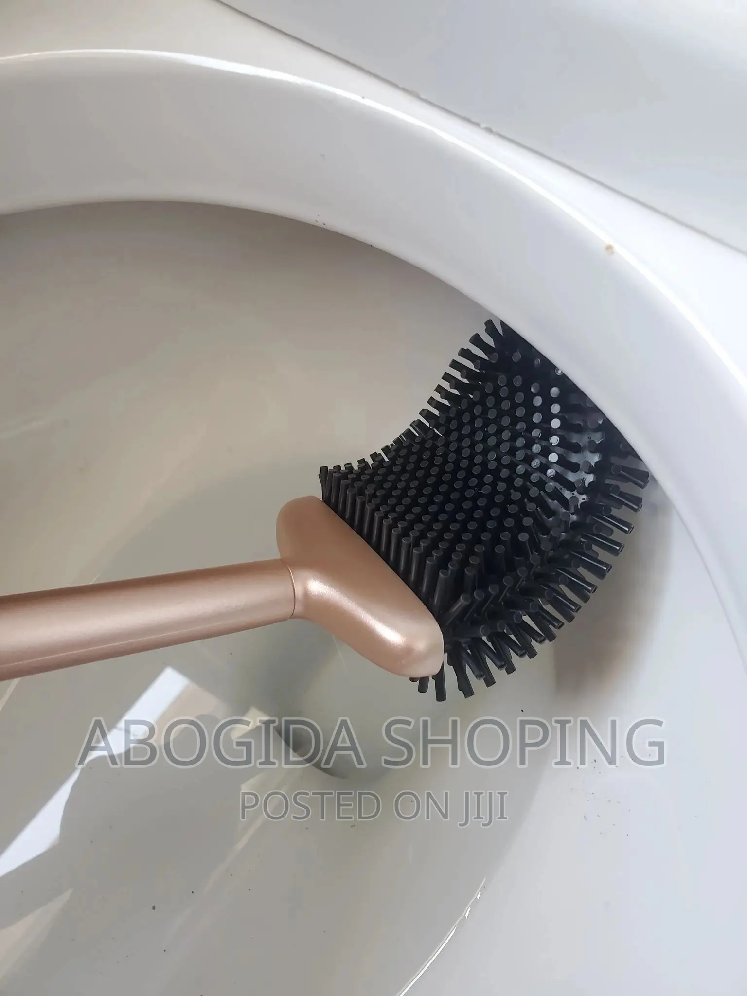 Silicone Flexible Toilet Brush የራሱ ማስቀመጫ ያለው ተጣጣፊ