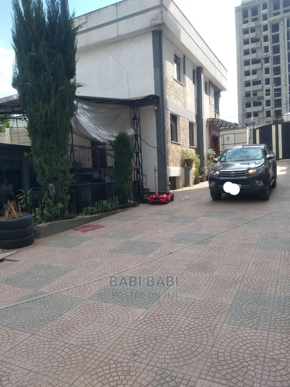 8bdrm House in Bsrate Gebreal, Nifas Silk-Lafto for sale