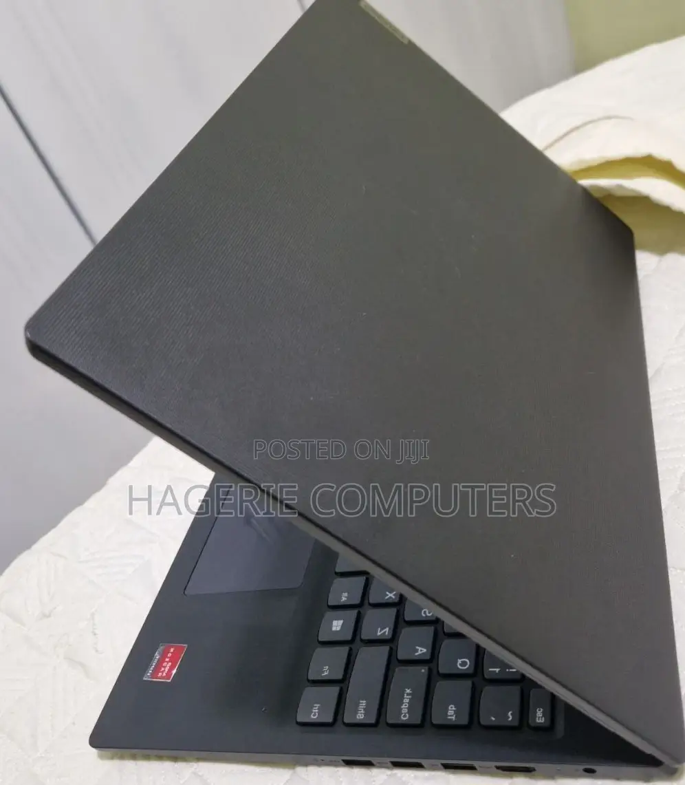 New Laptop Lenovo 8GB AMD Ryzen 3 SSD 256GB
