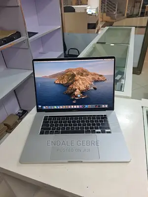 New Laptop Apple MacBook Pro 2019 16GB Intel Core I7 SSD 512GB