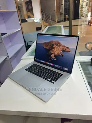 New Laptop Apple MacBook Pro 2019 16GB Intel Core I7 SSD 512GB