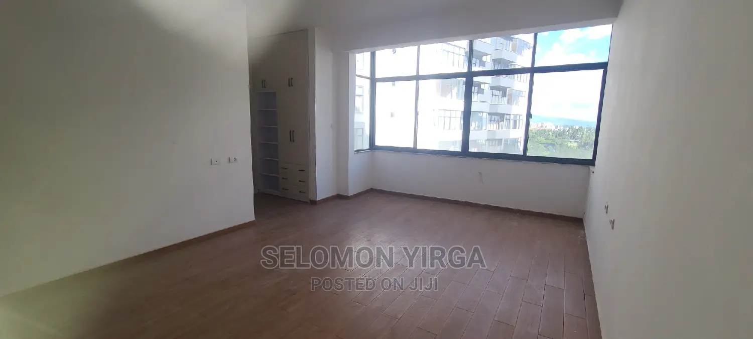 3bdrm Apartment in አድስ አበባ, Bole for sale