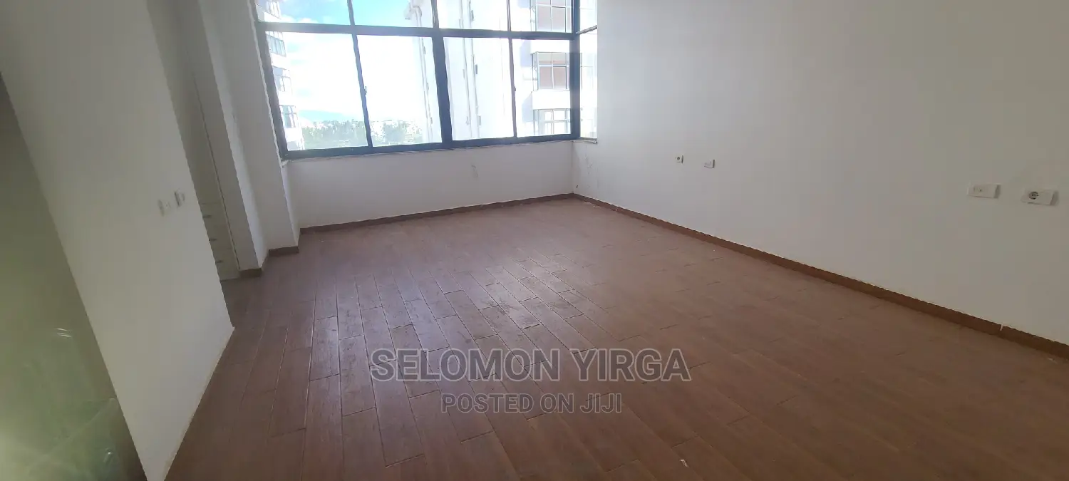 3bdrm Apartment in አድስ አበባ, Bole for sale