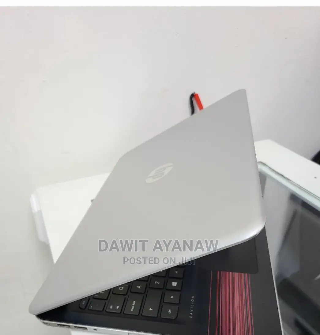New Laptop HP 8GB Intel Core I7 SSD 1T