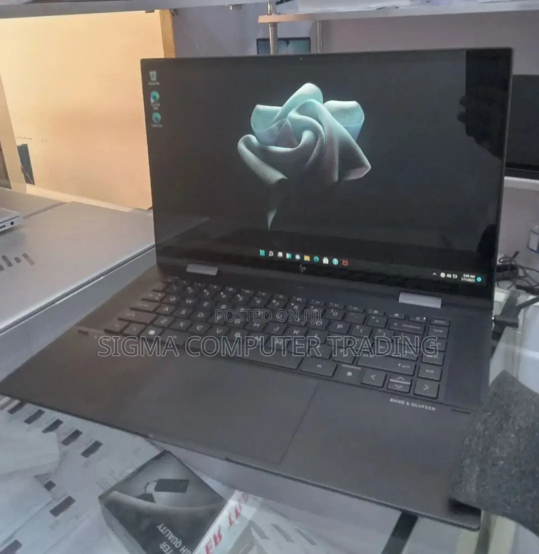 New Laptop HP Envy X360 16GB AMD Ryzen 7 SSD 512GB